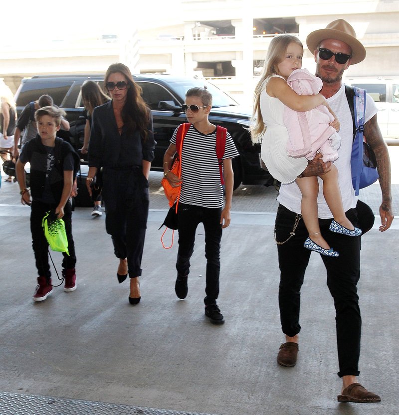 ديفيد وفيكتوريا يورثان الأناقة لجيل جديد